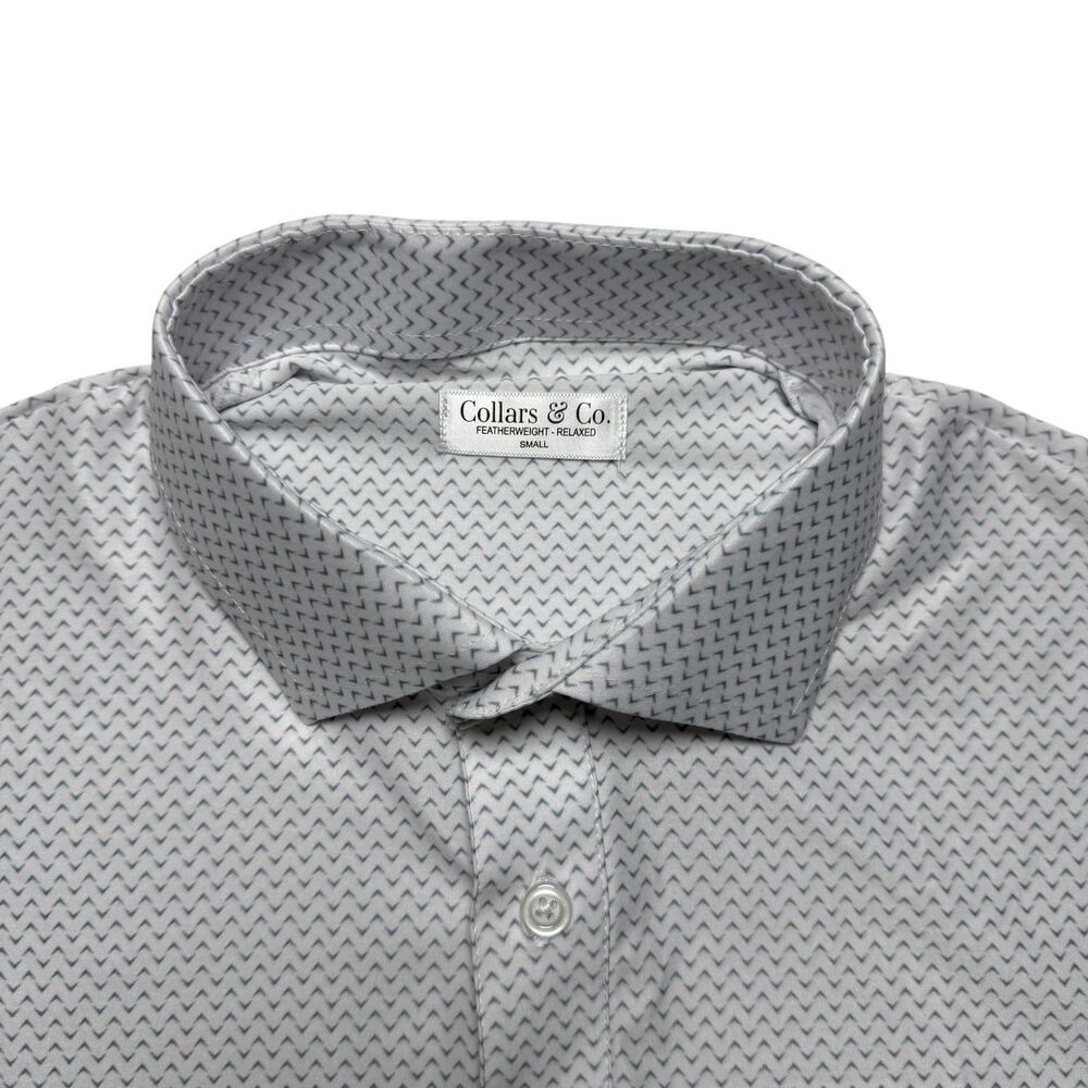 Collars and Co Mens Featherweight Flex Polo Shirt S White Pulse Relaxed Fit NWOT